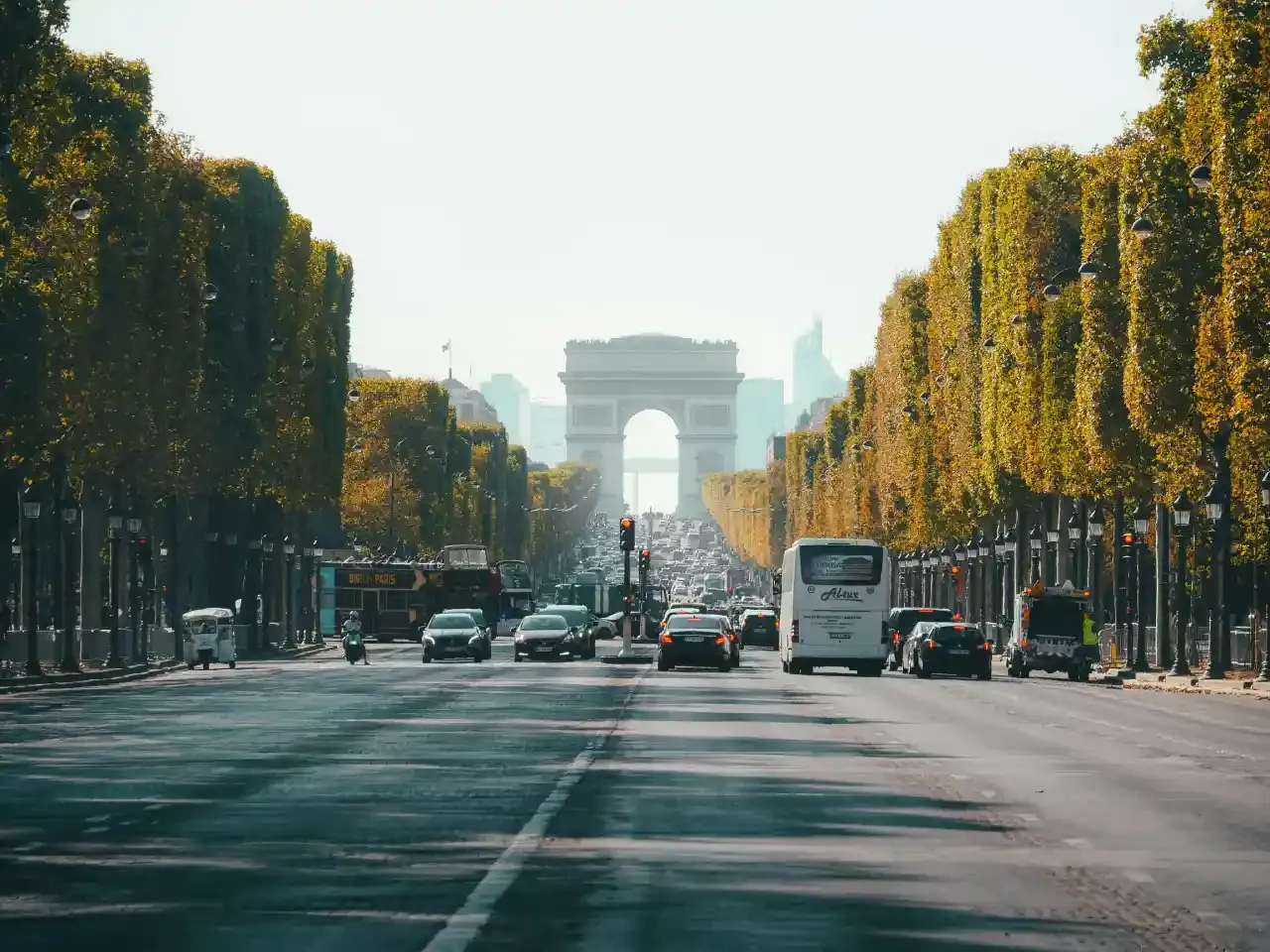 How to get to the Arc de Triomphe